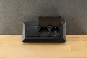 3-fach Steckdosenblock, schwarz