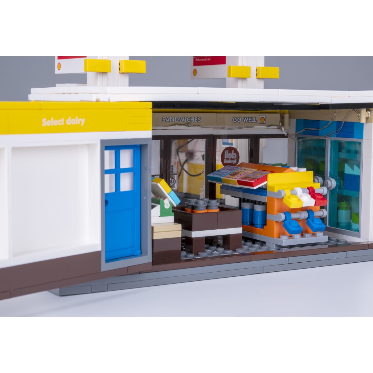 CaDA Shell Tankstelle mit Shop und Waschanlage Bricks