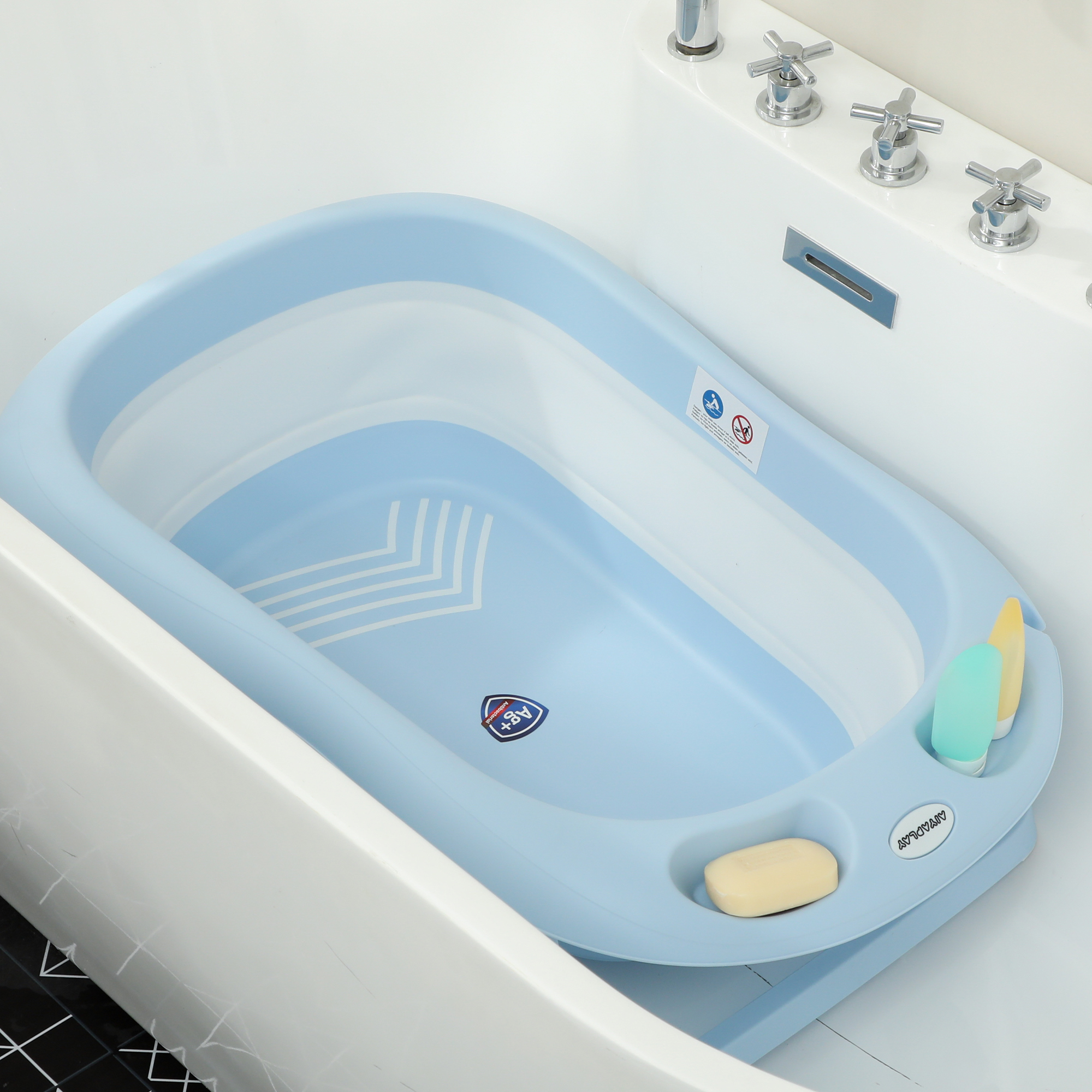 Babybadewanne, faltbar, rutschfester Boden, sichere Materialien, 83L x 48B x 23,5H cm, Hellblau