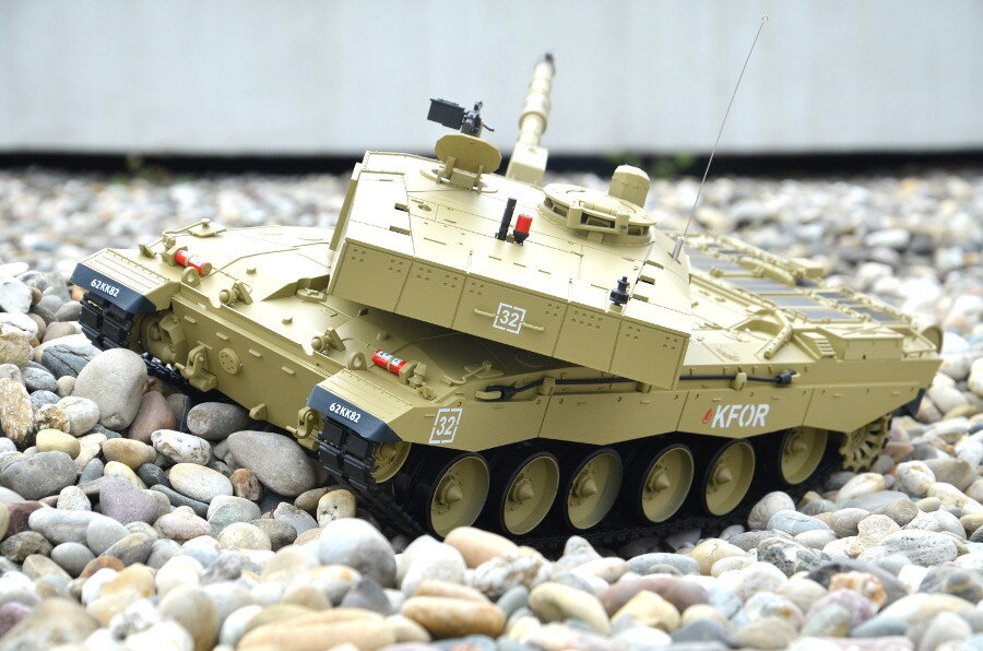 RC Panzer "Challenger 2"