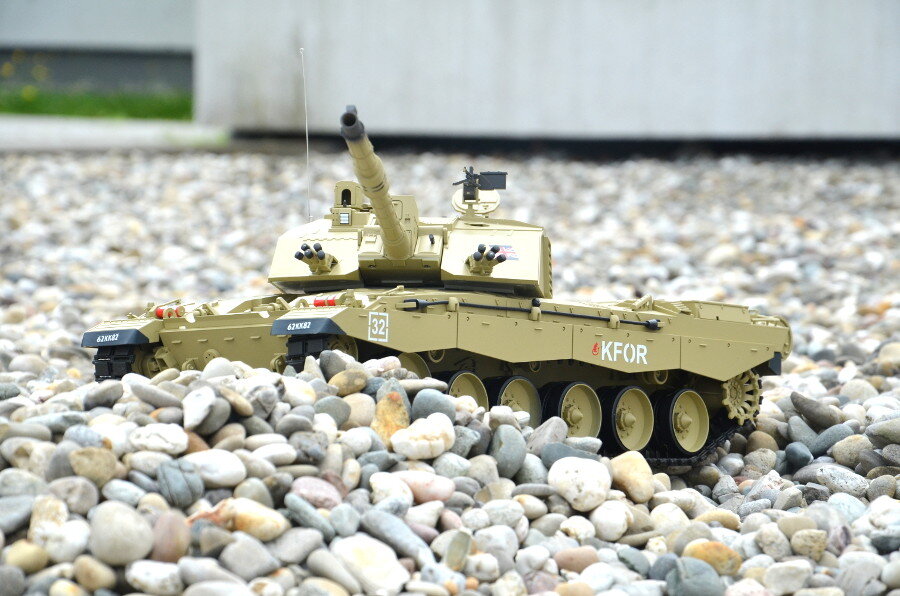 RC Panzer "Challenger 2"