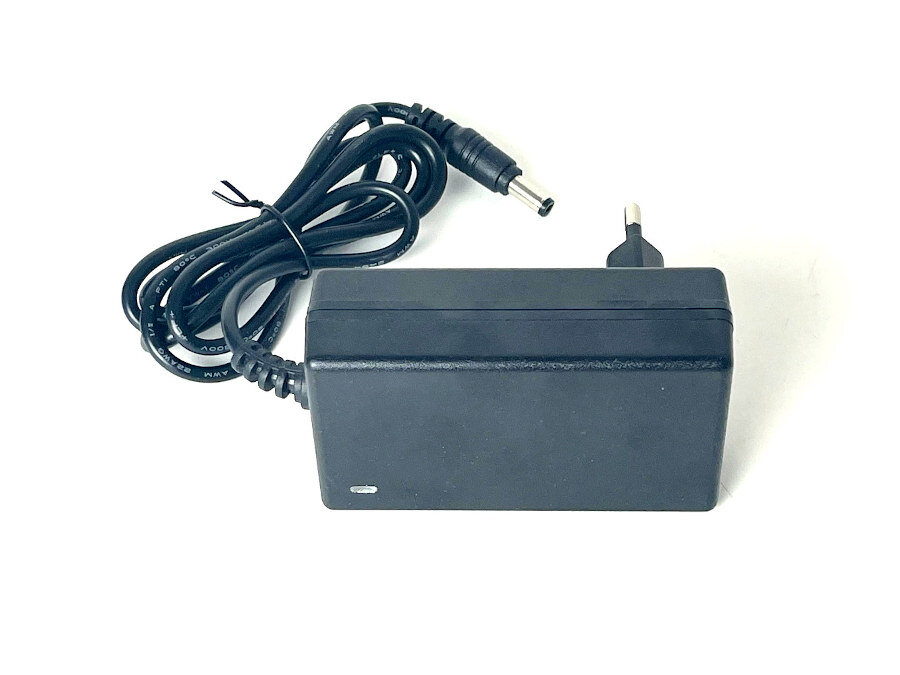 Ladegerät 12V / 1500mA