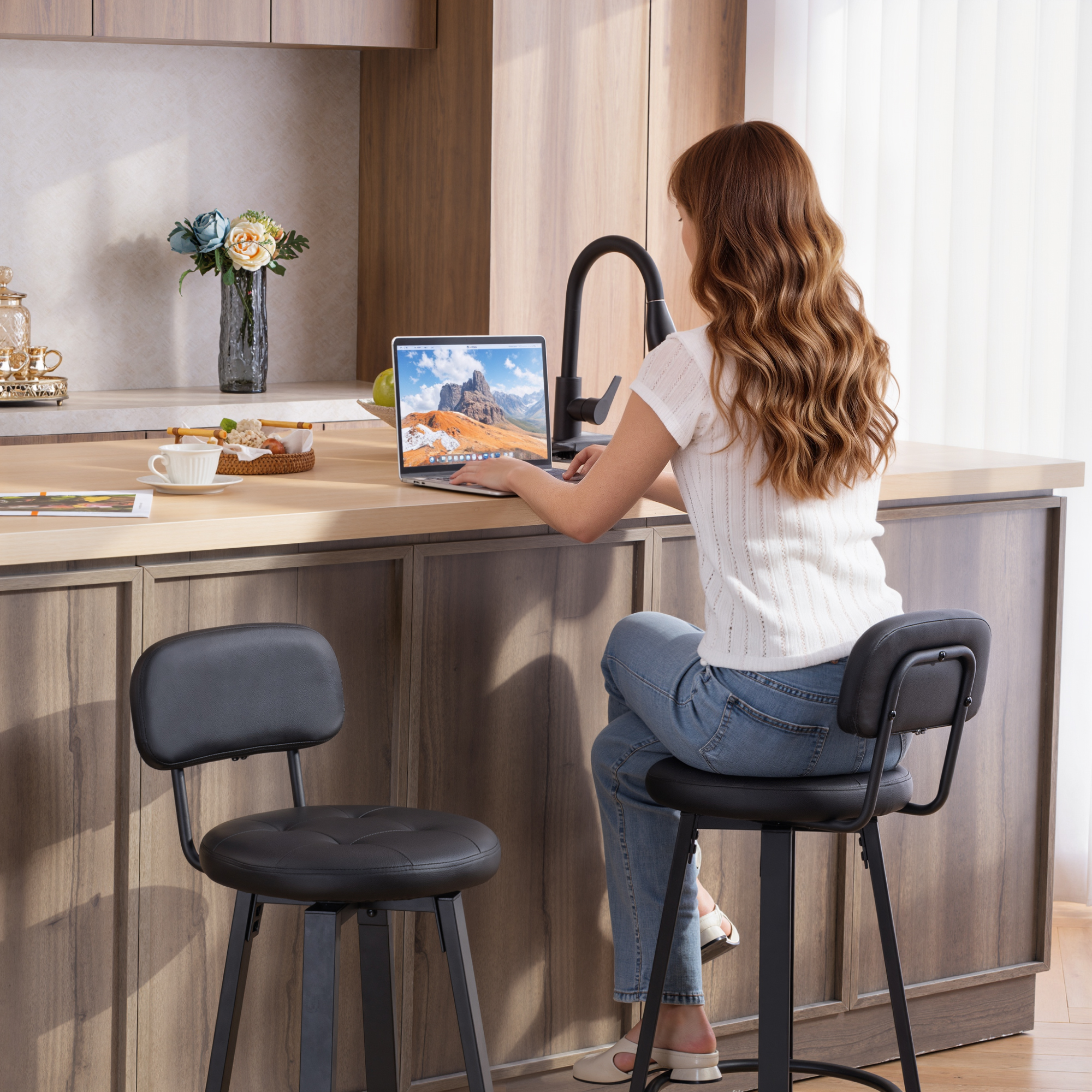 2er-Set Barhocker, Kunstleder-Bezug, gepolsterter Sitz, Fußstütze, Rückenlehne, Metallrahmen, Schwarz