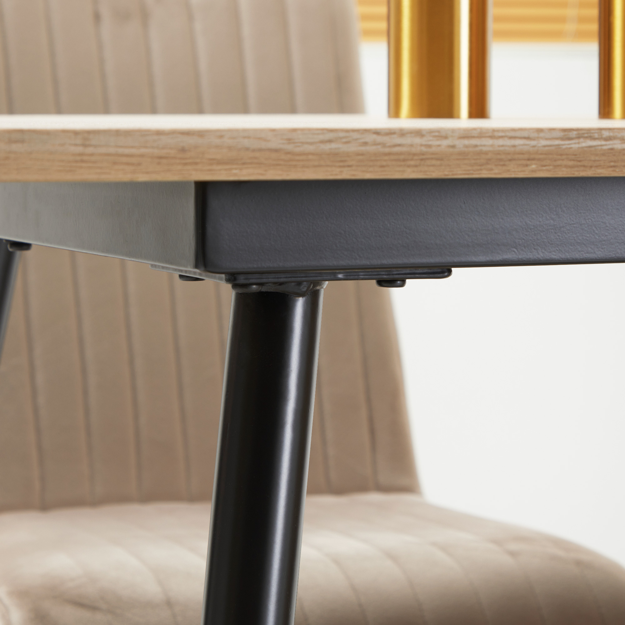 Esstisch im Skandi-Design, Küchentisch, für 4 Personen, Holzoptik, 140 cm x 80 cm x 76 cm, Natur + Schwarz