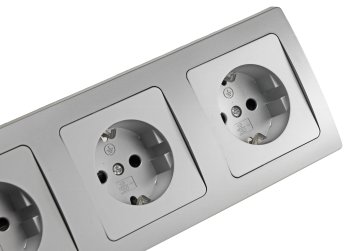 DELPHI Set 3 Steckdosen + 3-fach Rahmen - 250V~/ 16A, Steckanschluss, silber