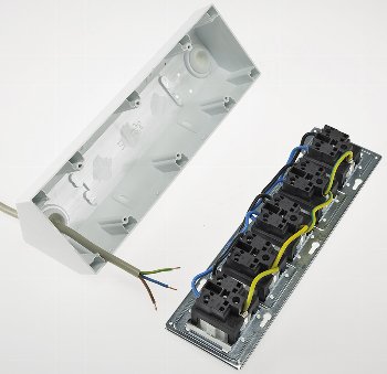 5-fach Steckdosenblock, weiß - 250V~/ 16A, Aufbaumontage