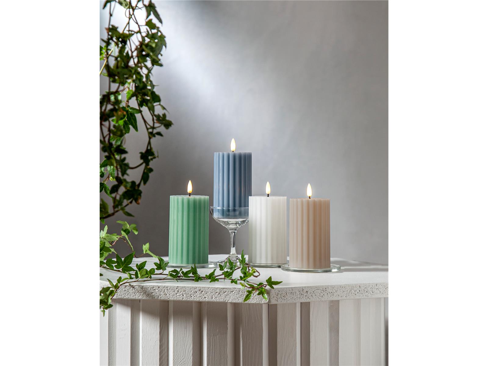 LED Wachskerze ''Flamme Stripe'', 7,5x15cm, natürliche Flamme, weiß