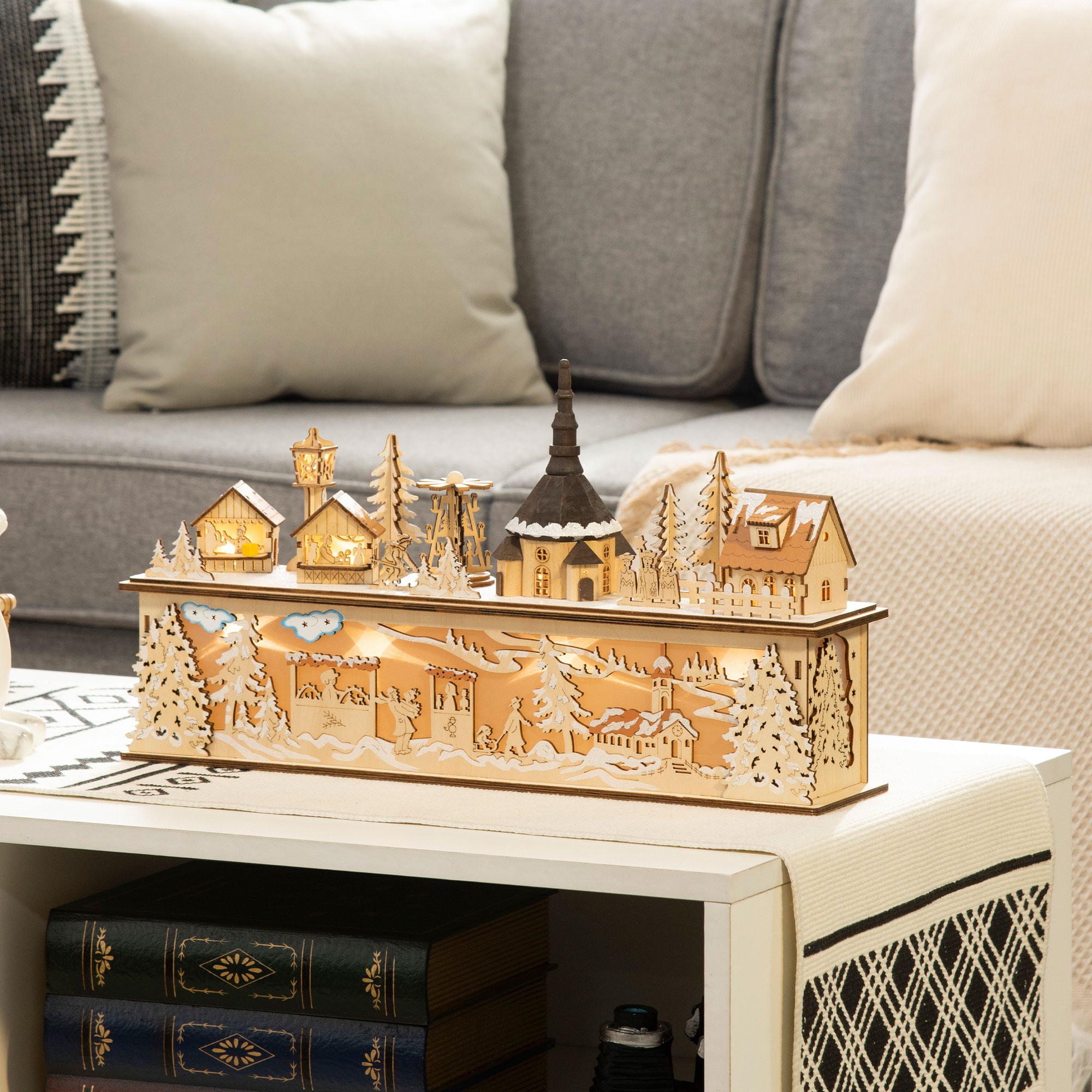 Weihnachtsdekoration, Weihnachtsdorf, 10 LEDs, warmweißes Licht, 45 x 10 x 25 cm, Holzdekor