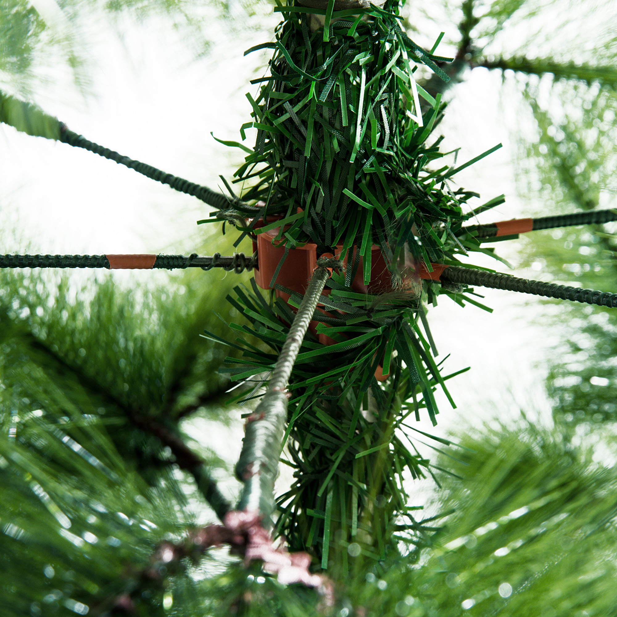 Künstlicher Weihnachtsbaum 210 cm künstlich Tannenbaum mit 505 Spitzen Christbaum Weihnachtsdeko inkl, Metallständer für drinnen