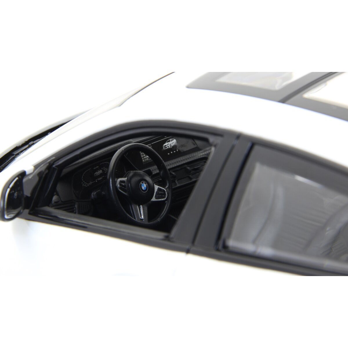 BMW X6 M 1:14 weiß 2,4GHz