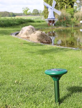 Maulwurf- + Wühlmaus-Schreck Premium - Solar, Schall + Vibration, bis zu 900m²