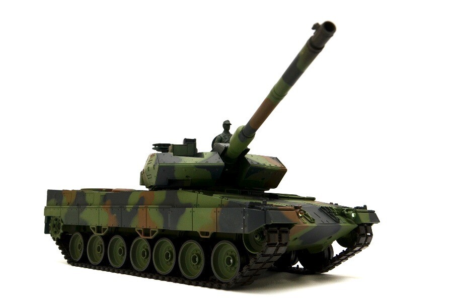 RC Panzer "Leopard 2A6" Schnee-Tarnung / lackiert